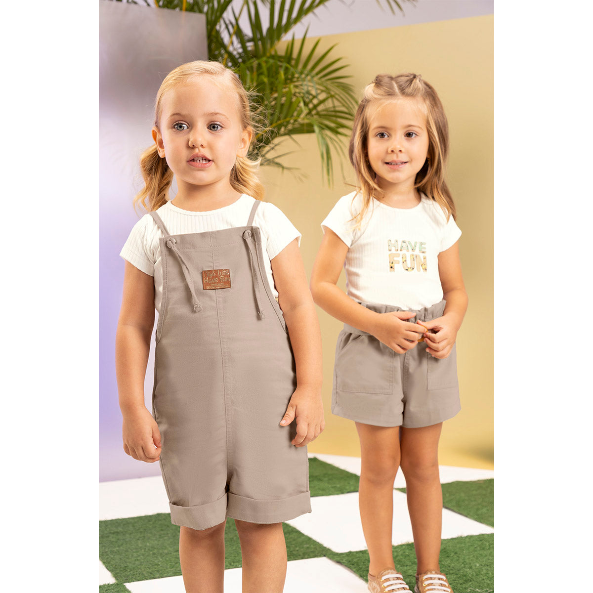 Conjunto Infantil Jardineira Sarja Blusa e Canelada - Have Fun