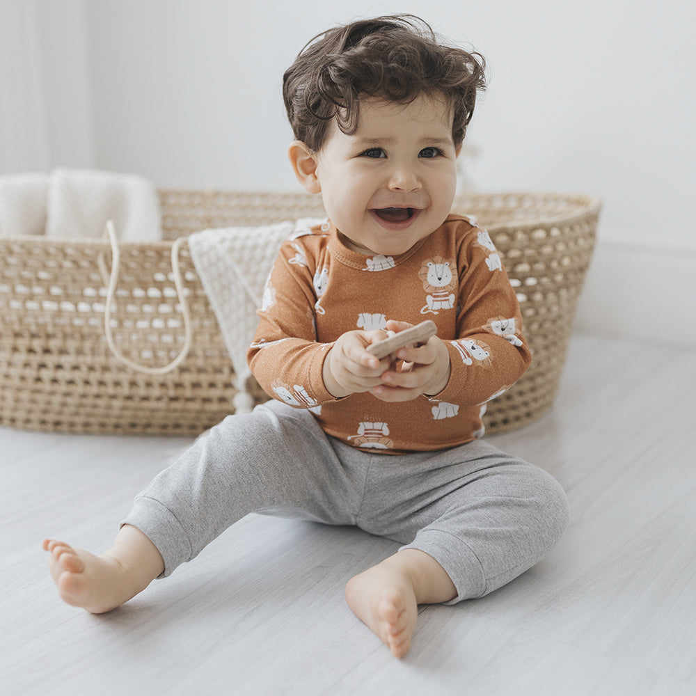 Conjunto Menino Body e Calça em Suedine Leão - Tilly Baby