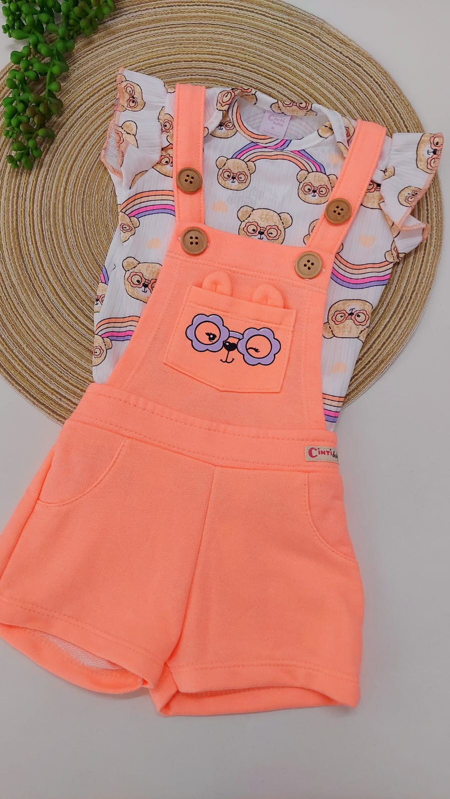 Conjunto Bebê Menina Blusa Ursinha e Jardineira Neon - Cinti